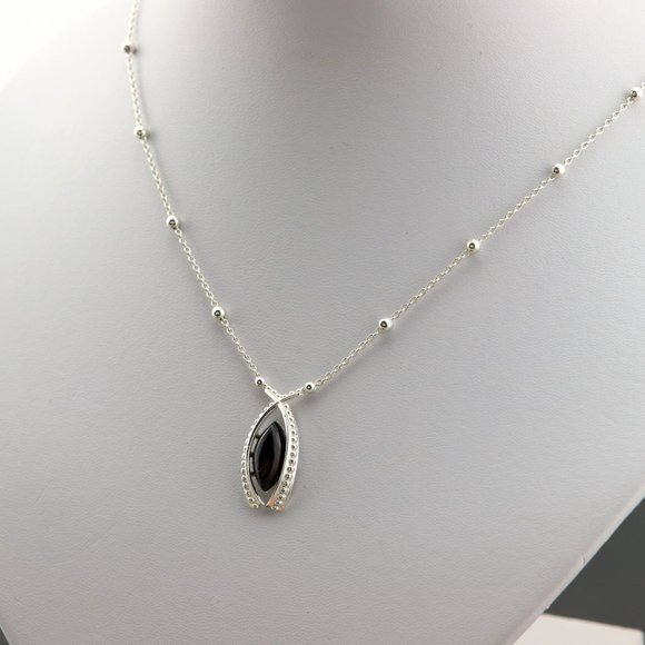 Sterling silver necklace with natural Baltic amber - Picture 7 of 11